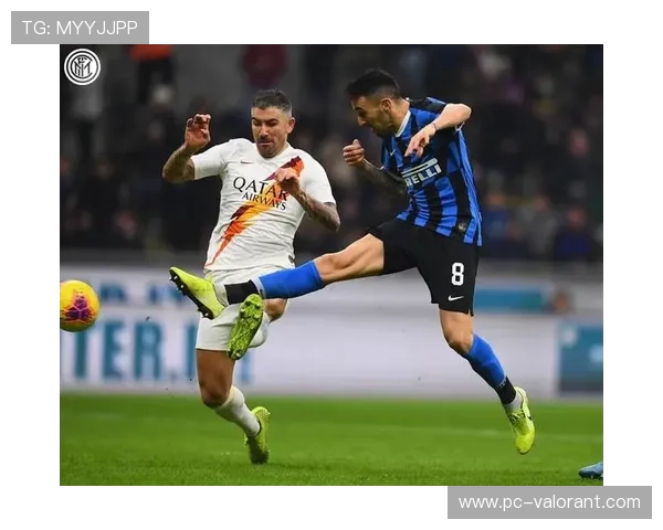 苏契奇外脚背抽射滑门而出，国米错失良机